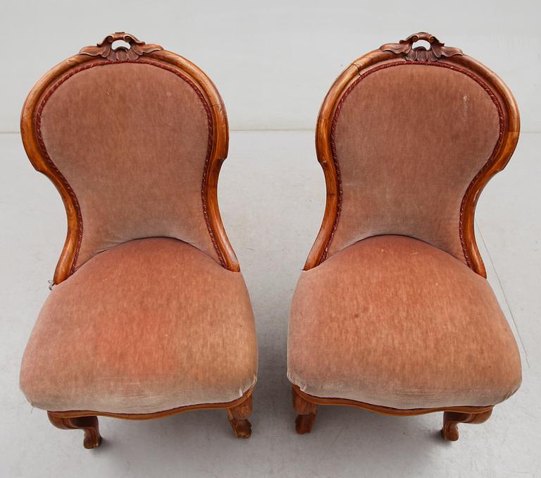 FÅTÖLJER, 1 par, 1800-talets andra hälft.