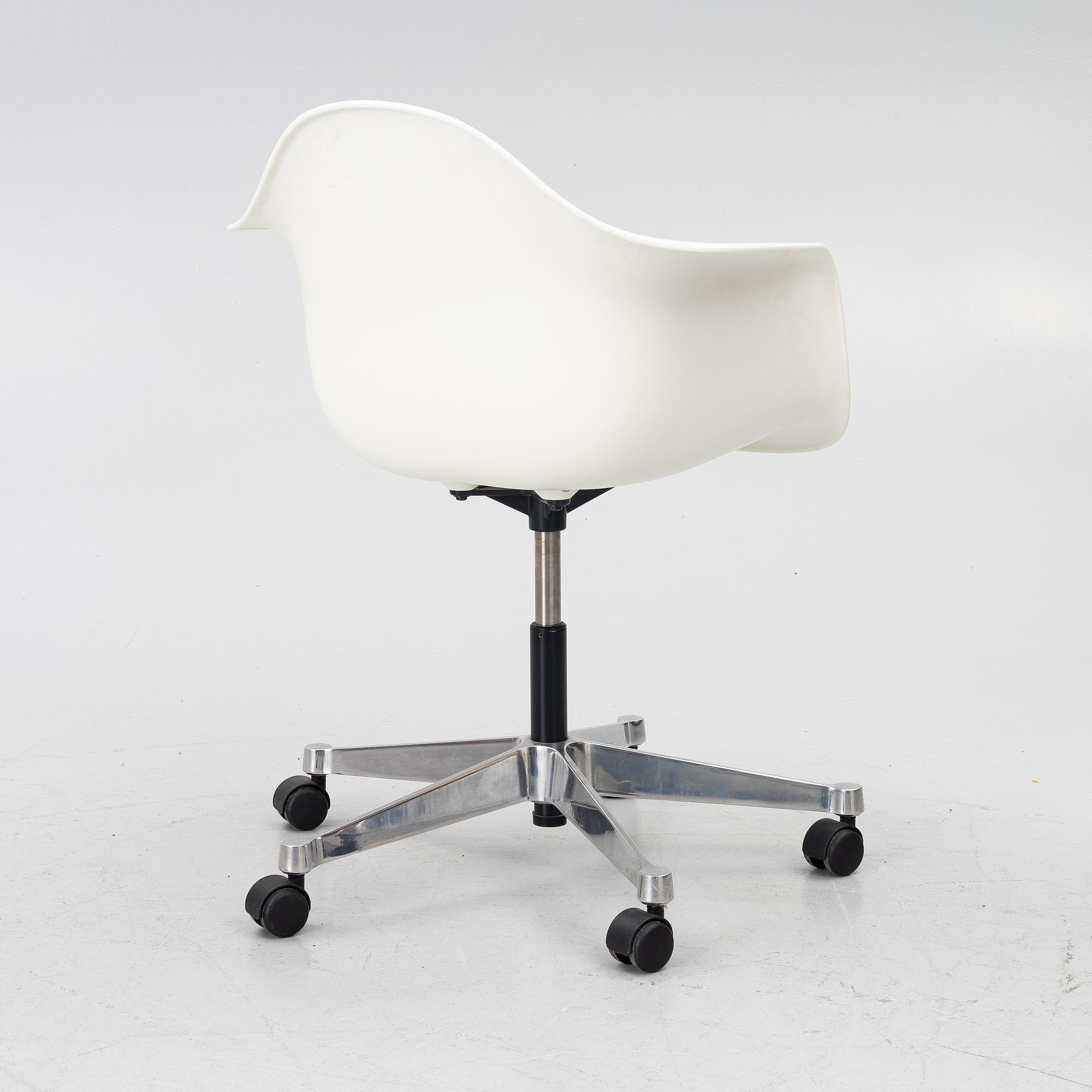Charles & Ray Eames, a 'Plastic Chair PACC' desk chair, Vitra, 2010.