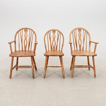 Armchairs a pair and chairs 4 pcs Windsor model mid-20th century.