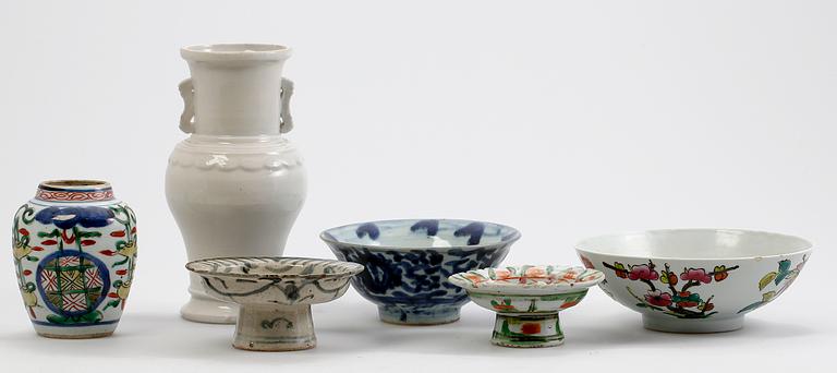 PARTI ORIENTALISK KERAMIK, 6 delar, 1800/1900-tal.