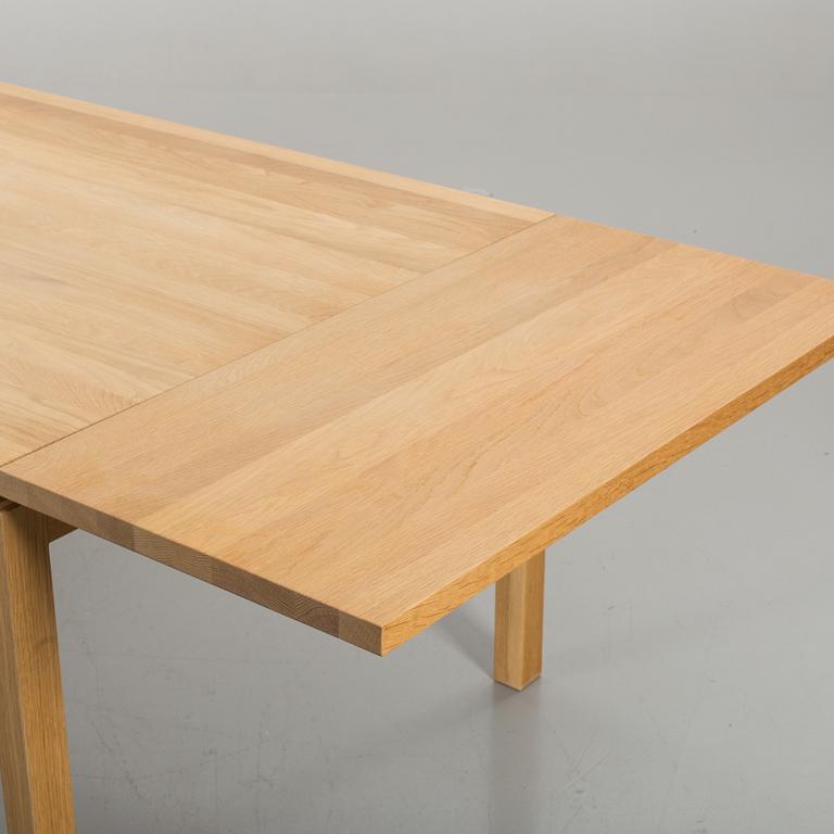 MATBORD, "Slitz", Möbelsnickarmästare Håkan Johansson, Olby Design sent 1900-tal.