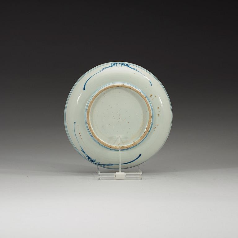 A set of three blue and white dishes, Ming dynasty, Tianqi/Chongzhen, 17th Century.