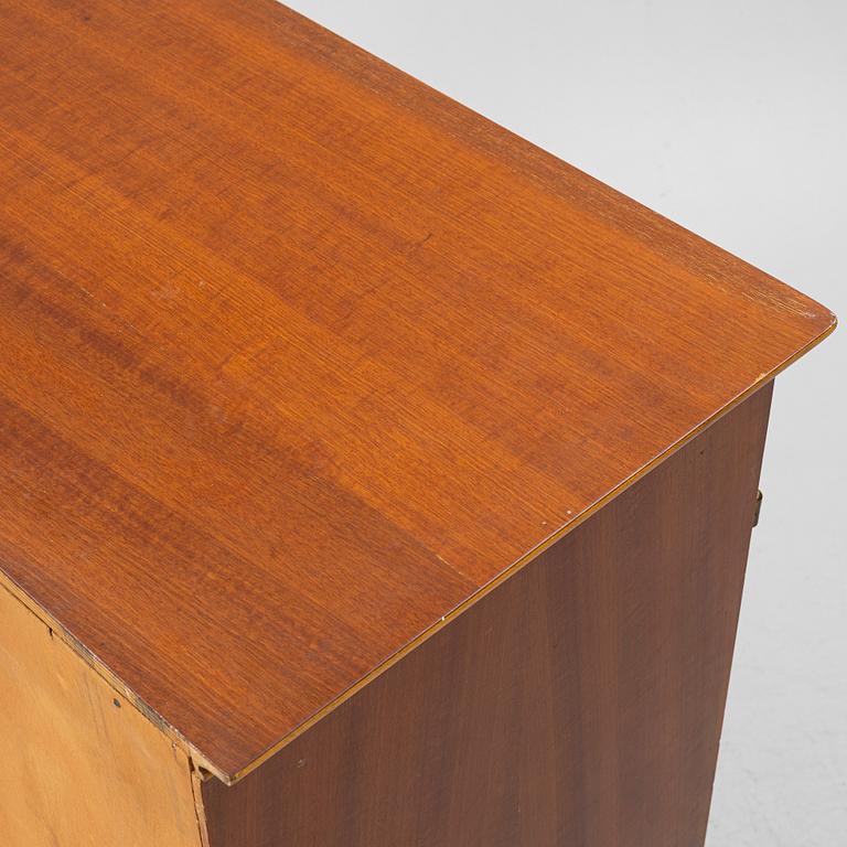 Skåp, 1900-talets mitt.