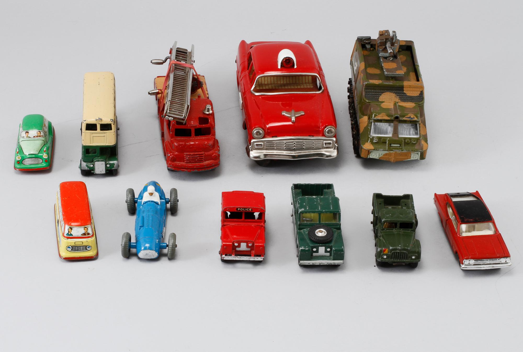LEKSAKSBILAR, 11 st, Dinky Toys, Corgi m.m., 1900-talets andra hälft.