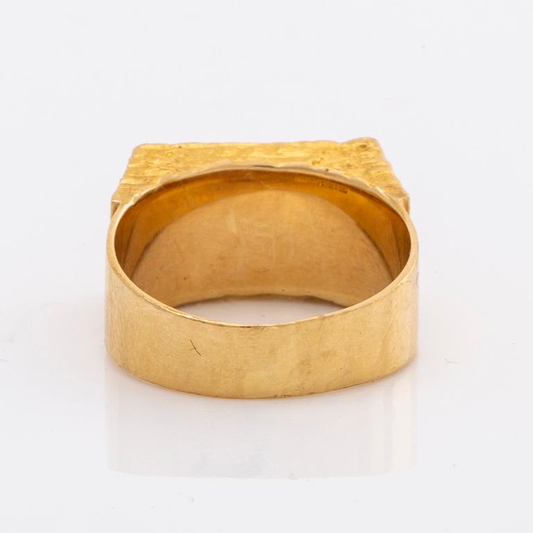 LAPPONIA 18K gold and copper ore, set of ring cufflinks and tie-pin, total weight 33,0 g, Finland 1988, design"Guldsten".