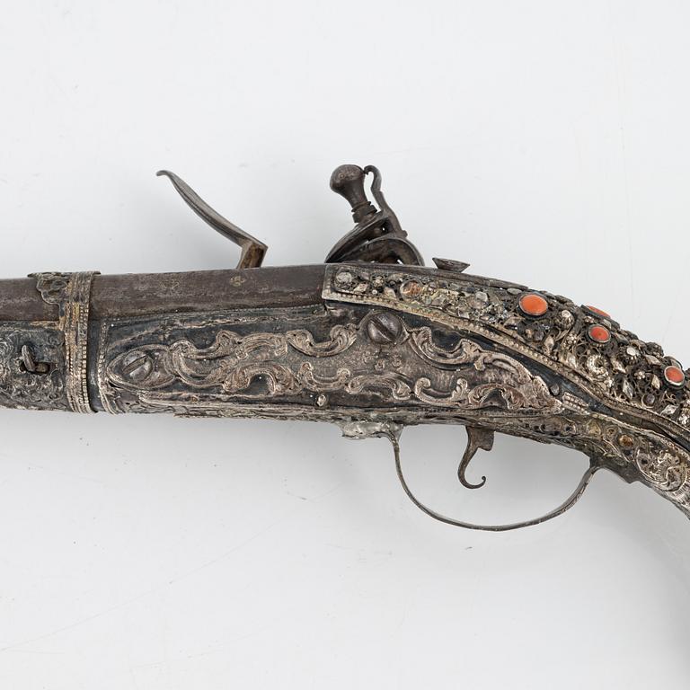 A Turkish flintlock pistol, from around the year 1800.