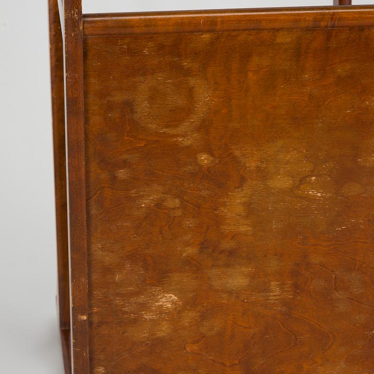 Ilmari Tapiovaara, a 1940s tea trolley Keravan for Puuteollisuus.