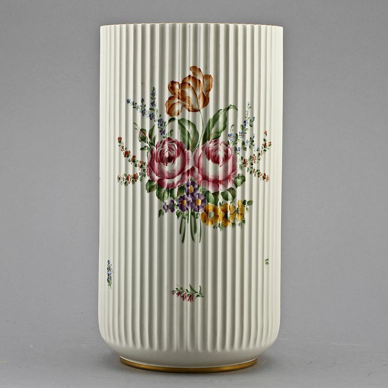 GOLVVAS, porslin, Lyngby porslin, Danmark, 1900-tal.