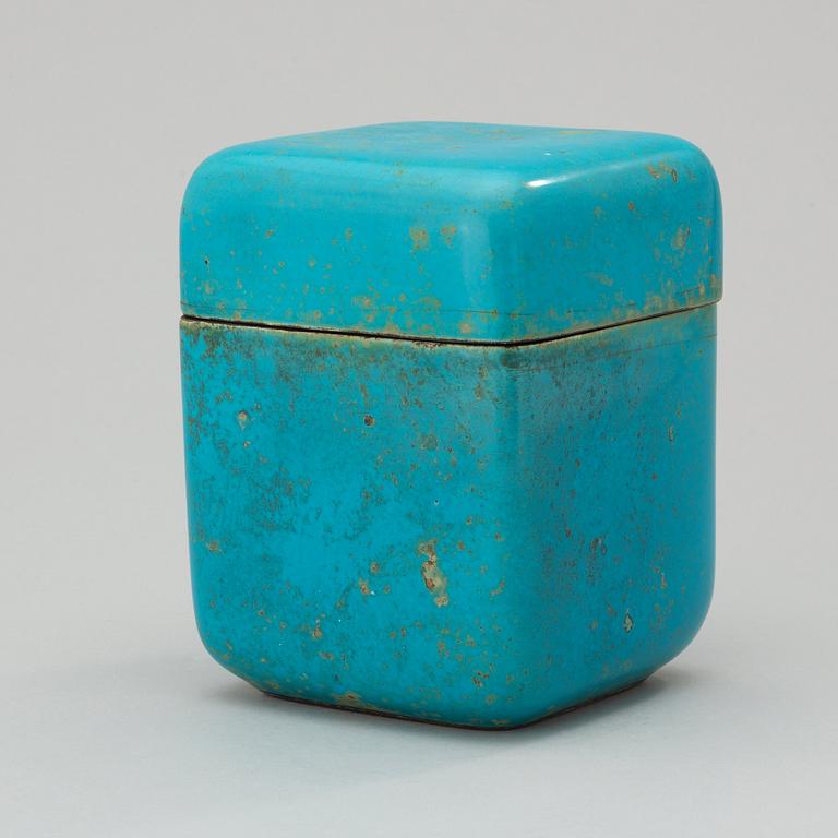 A Hans Hedberg faience box, Biot, France.