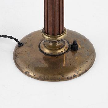 Erik Tidstrand, or Bertil Brisborg (Sverige 1910-1993), a model 30246 table lamp, Nordiska Kompaniet, Sweden, 1940's.