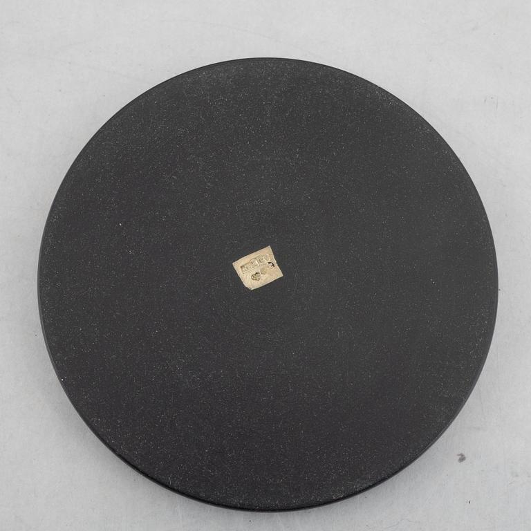 Coasters, 8 st, isolit med silverinläggningar, 1937-53.