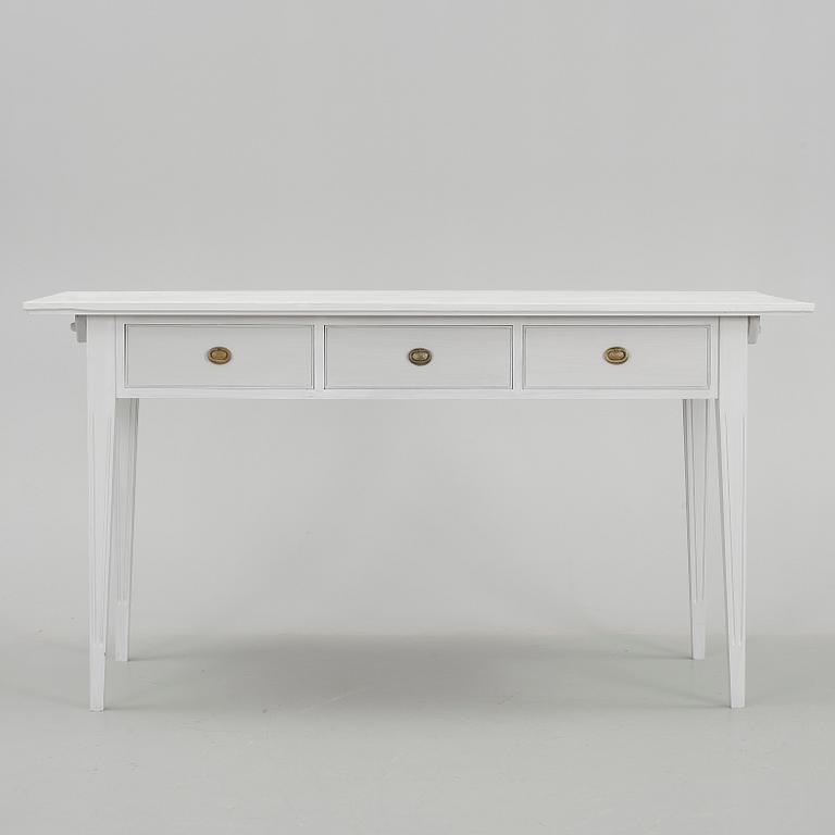 SIDEBOARD, gustaviansk stil, 1900-tal.