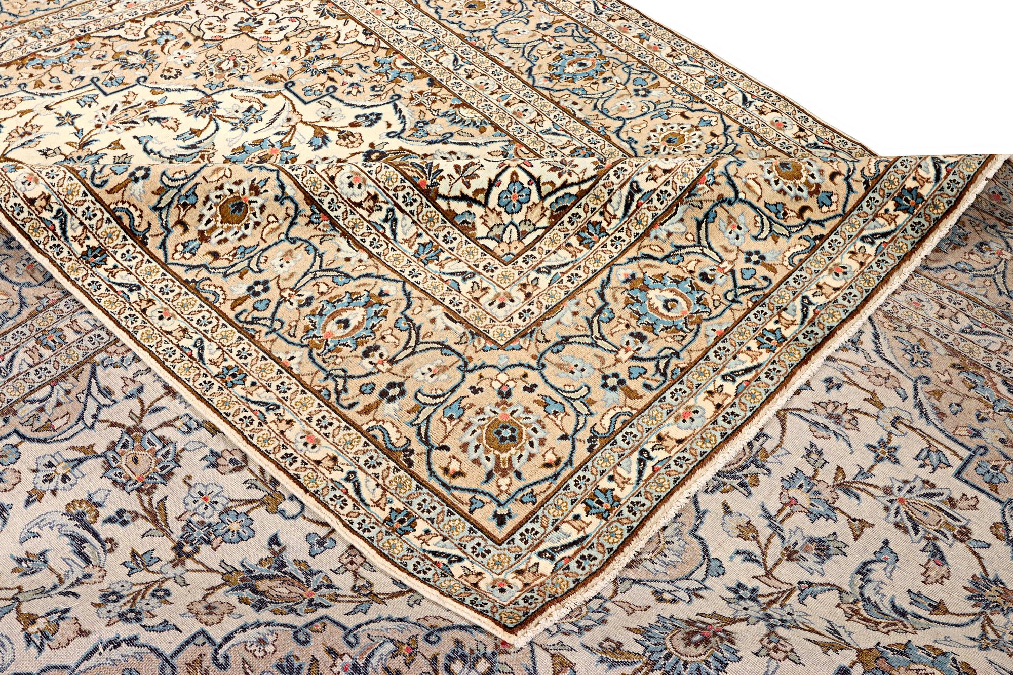 A Keshan carpet, a. 395 x 286 cm.