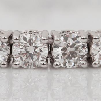 A diamond bracelet, 8.02 cts according to engraving.