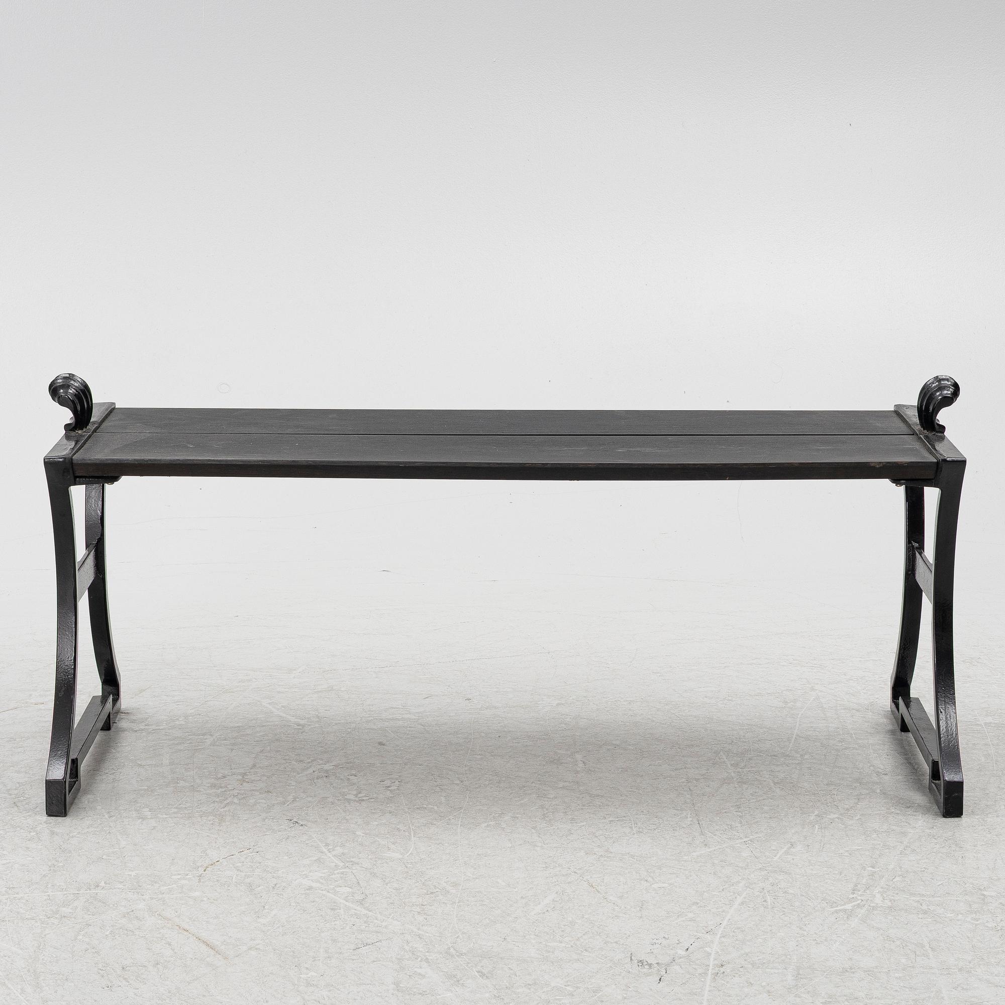 Folke Bensow, a "Sneckan" bench, Byarums Bruk, 21st century.