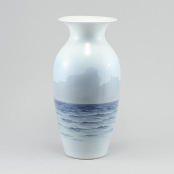 VAS, porslin, Royal Copenhagen, 1900-tal.