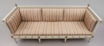SOFFA, sengustaviansk, omkring år 1800.