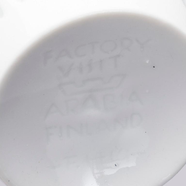 SKÅLAR, 5 st, risporslin, 4 signerad F.H.Kj, Arabia, Finland. 1900-talets mitt.