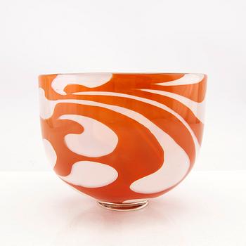 Berit Johansson, bowl signed Orrefors 1972.