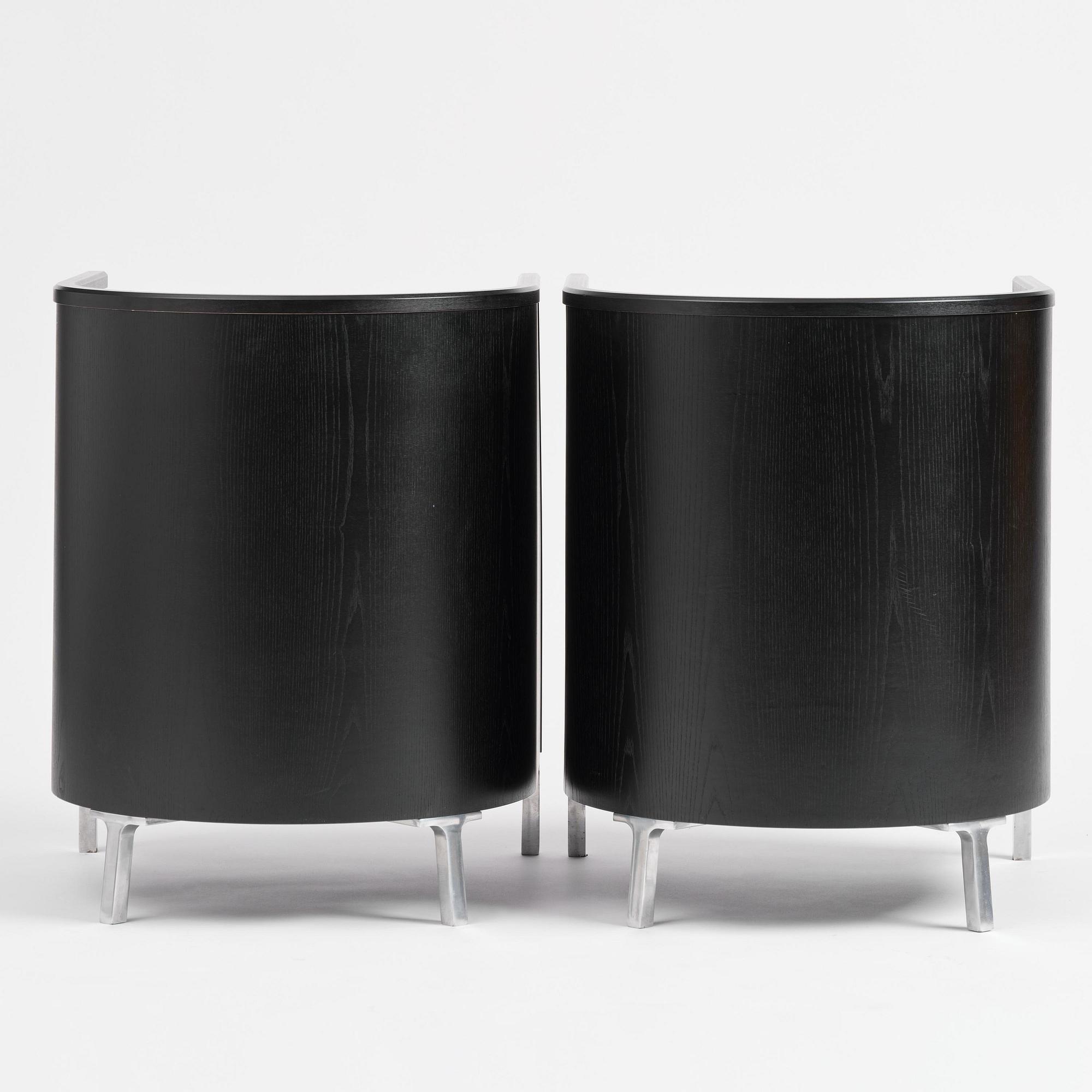 Mats Theselius, a pair of “Theselius Trä” armchairs, Källemo, Värnamo, post 2007.