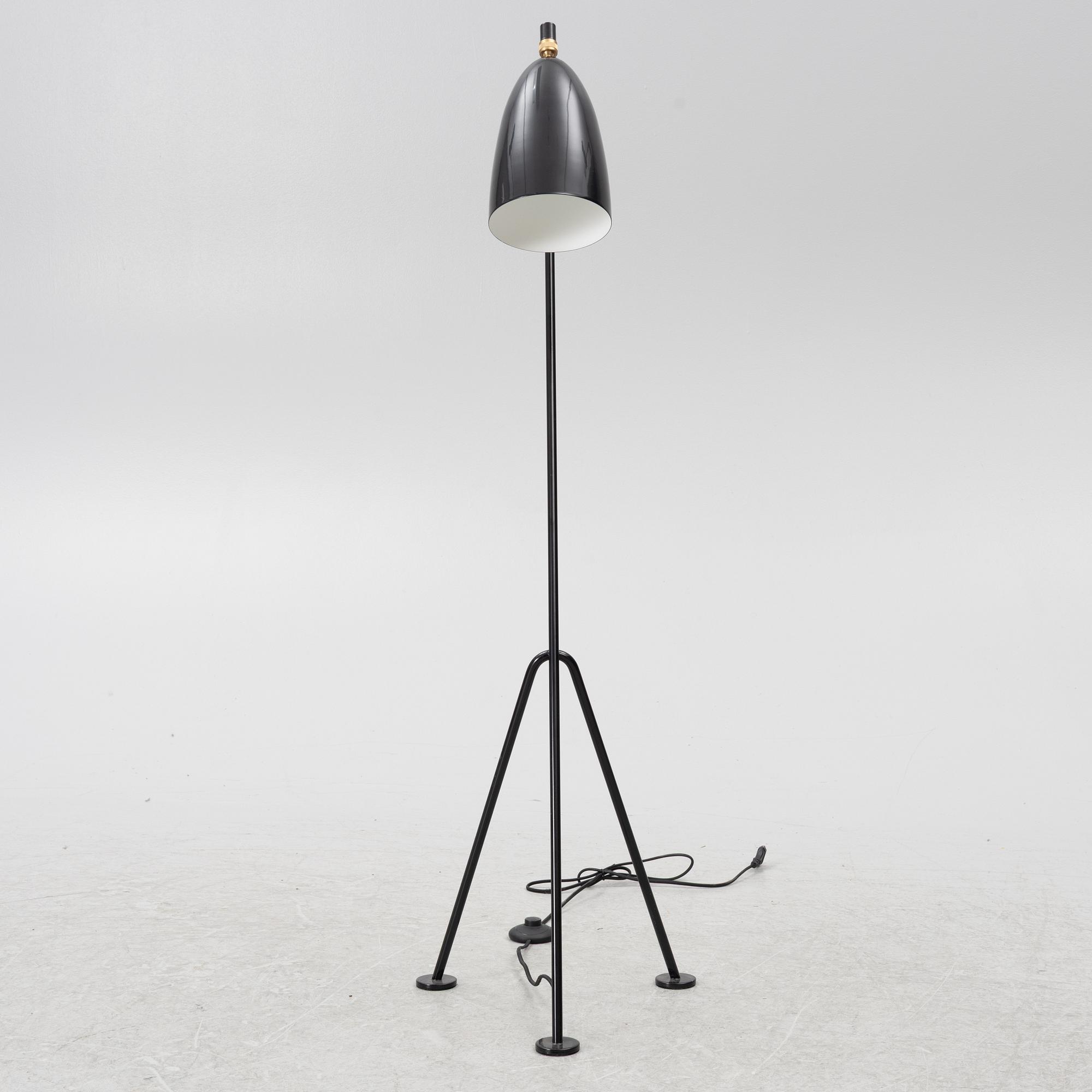 Greta Magnusson Grossman, golvlampa, "Grashopper", GUBI, Danmark.