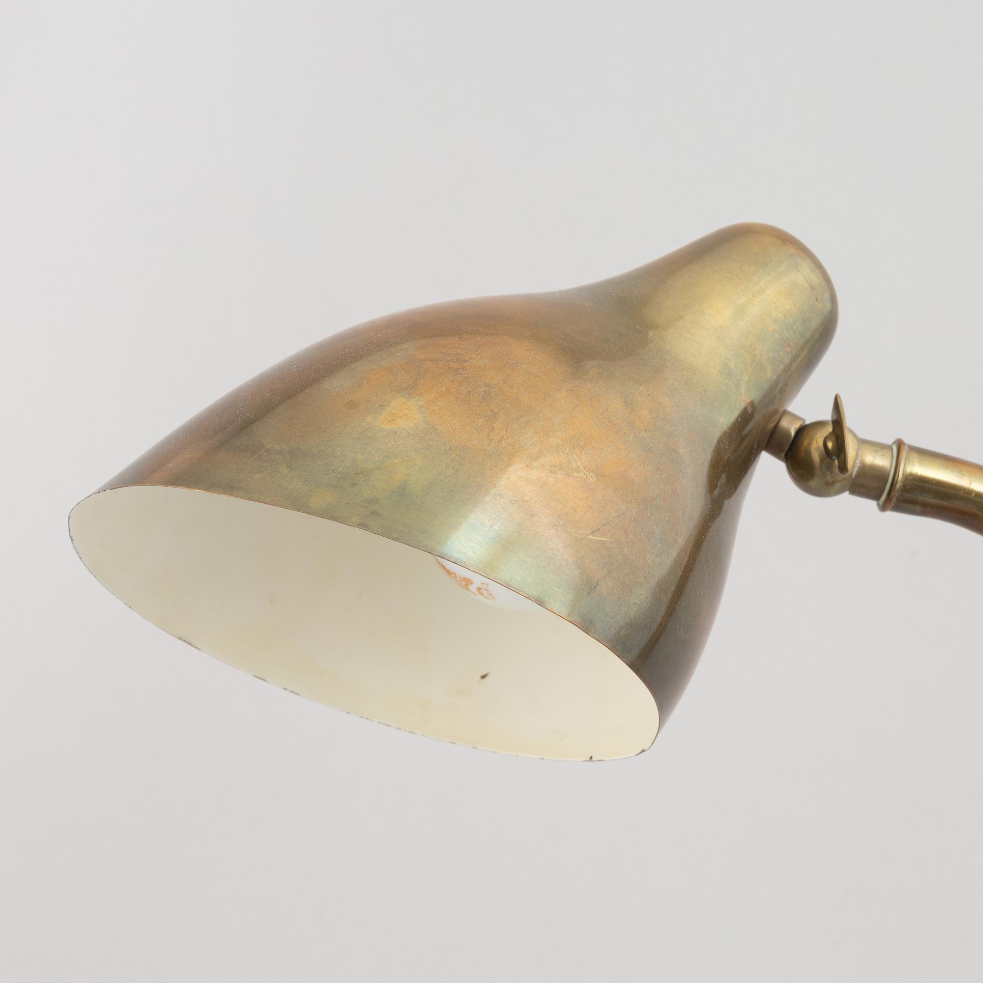 Vilhelm Lauritzen, a table lamp, Louis Poulsen, Denmark.