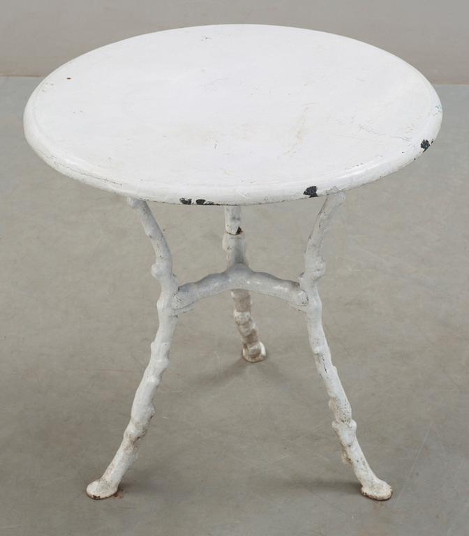 TRÄDGÅRDSBORD, gjutjärn, omkring år 1900.
