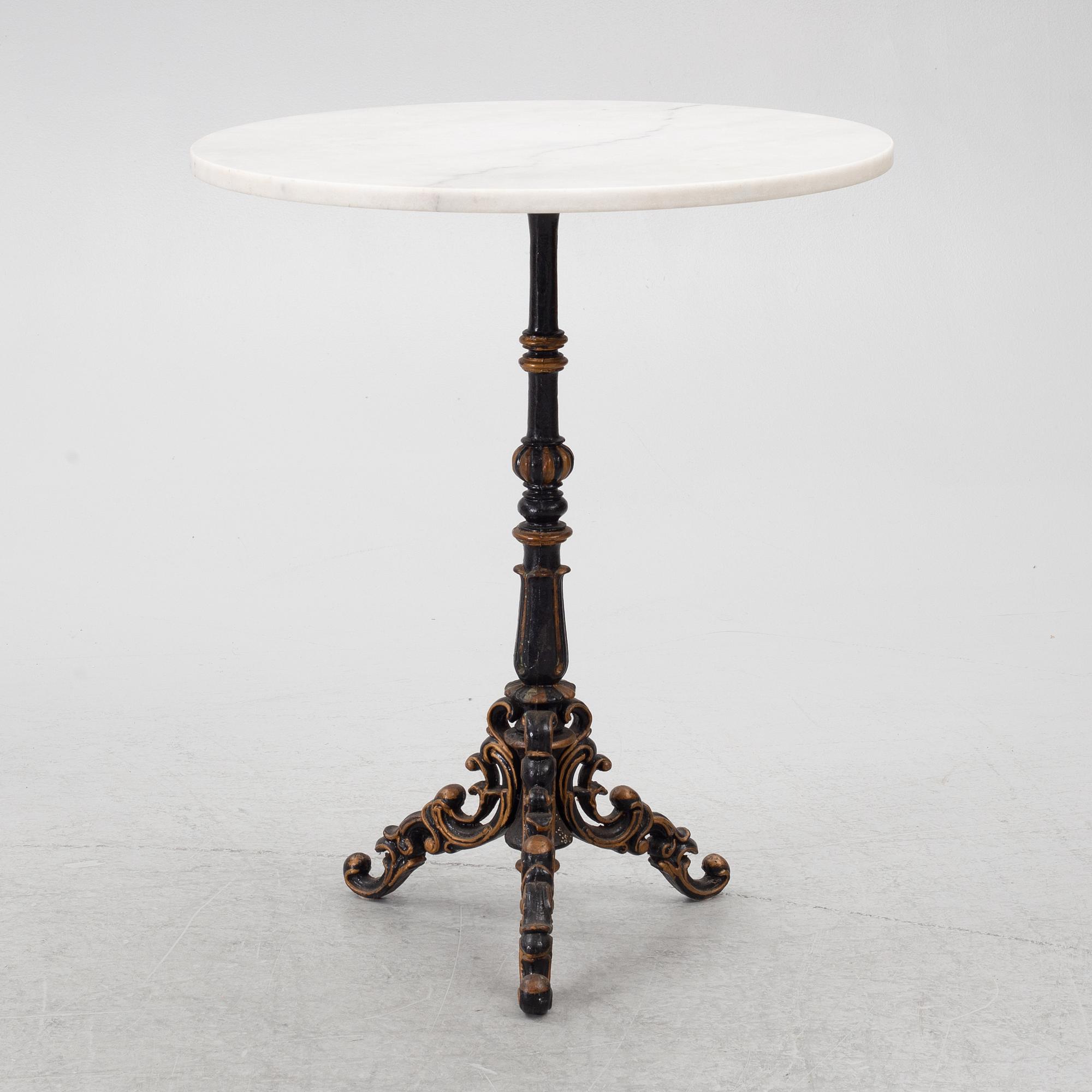 Trädgårdsbord, gjutjärn, 1900-talets första hälft.