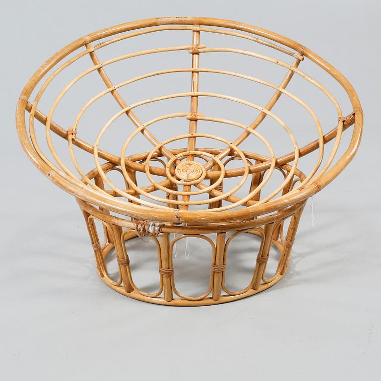 LIGGFÅTÖLJ, 1900-talets andra hälft.