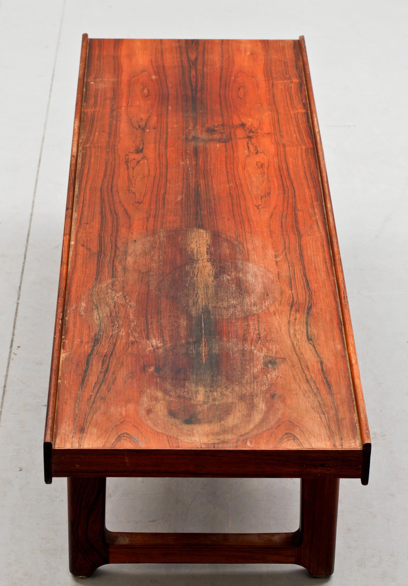 BÄNK, "Bruksbo", design Torbjörn Afdahl, Mellemstrands Trevarefabrik, Vigrestad, Norge.