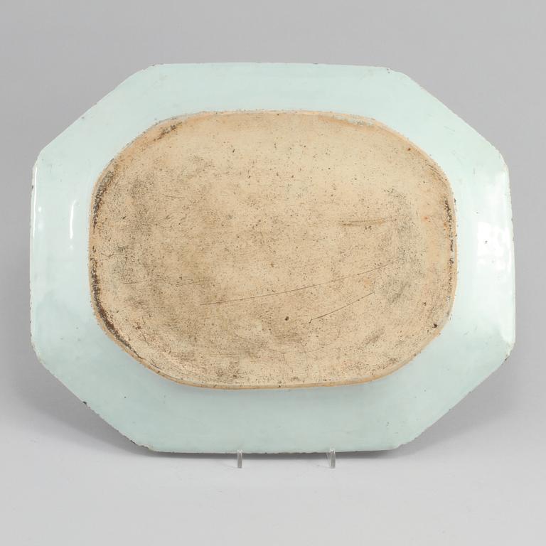 STEKFAT, porslin, Kina, 1700-tal.