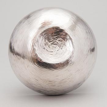 EVA HIDSTRÖM, MALJA, sterlinghopeaa ja emalia. Hopeakeskus, Hämeenlinna 1975.