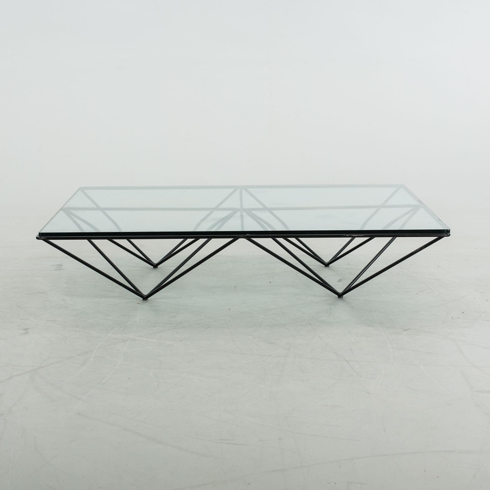 PAOLO PIVA, a "Alanda" lounge table.