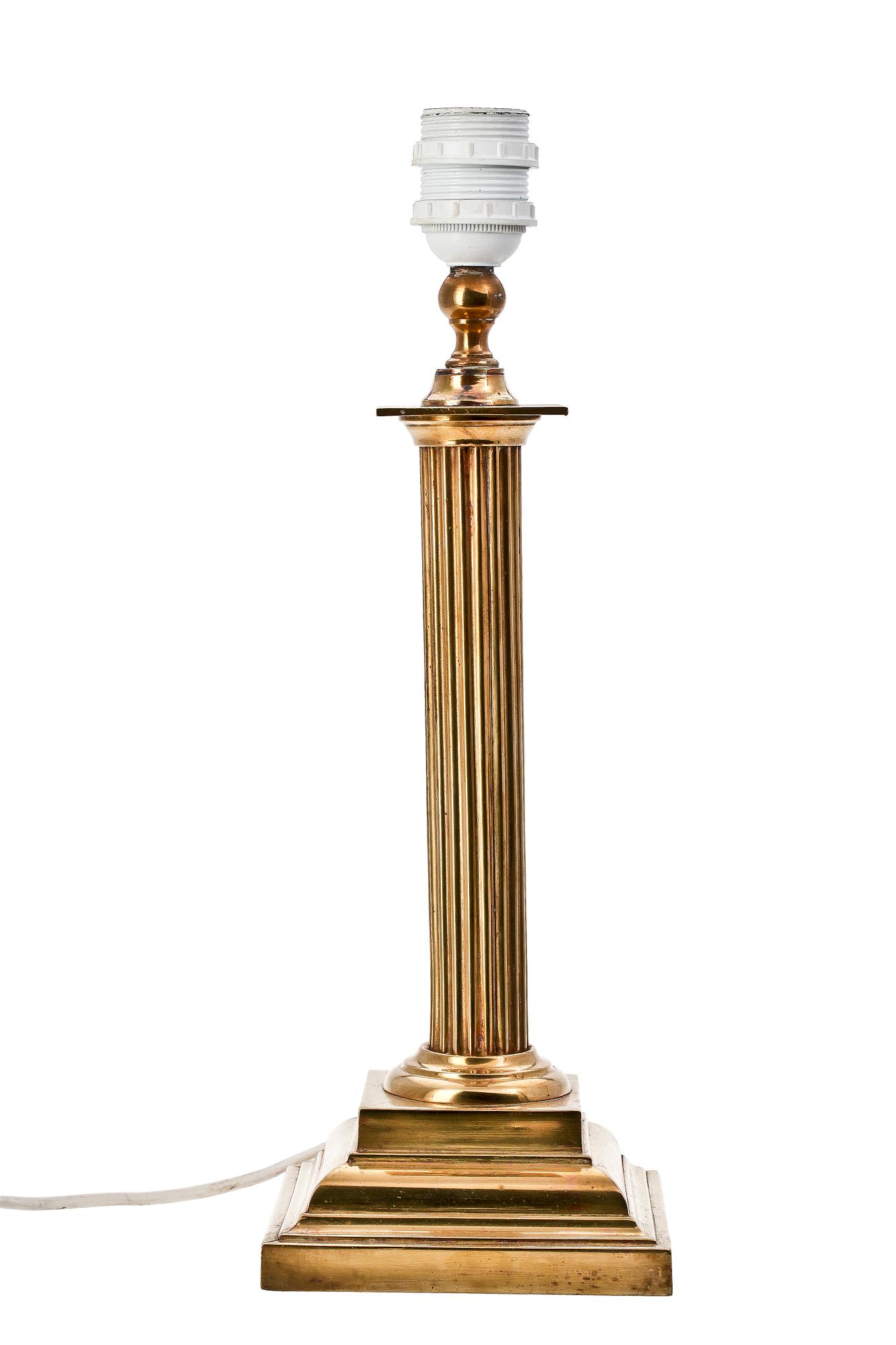 BORDSLAMPA, mässing. Gustaviansk stil, 1900-tal.