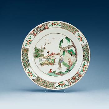 1416. A famille rose dish, Qing dynasty, Kangxi (1662-1722).