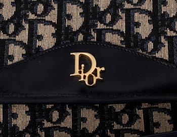 AXELREMSVÄSKOR, 2st, Dior, 1970-tal.