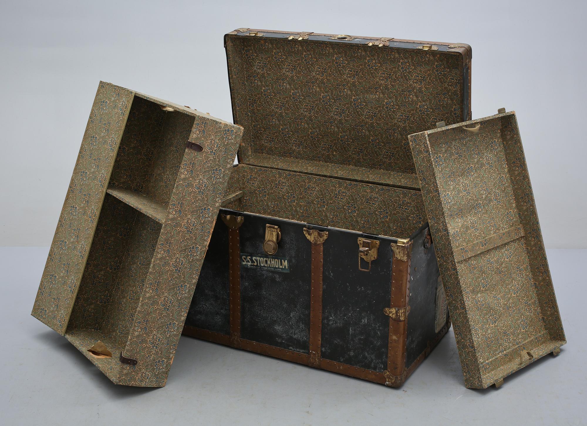 KOFFERT, 1900-talets första hälft.