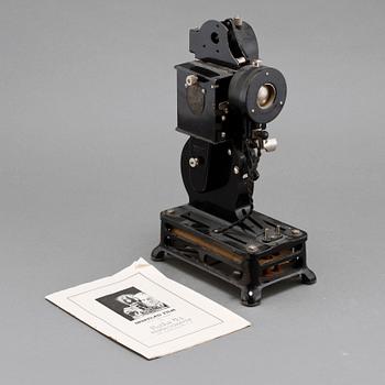 FILMPROJEKTOR, "Pathé Baby", Frankrike, 1930-tal.