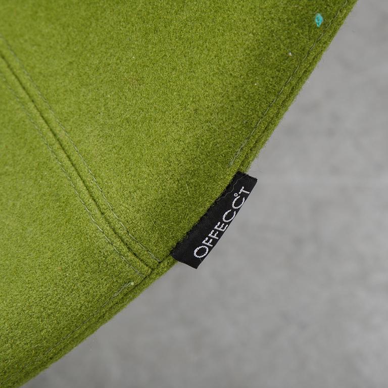 Fåtölj, "Oyster High", design Michael Sodeau, Offecct, omkring 2000.