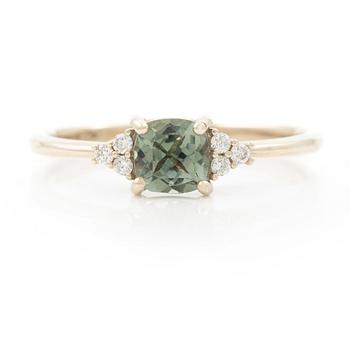 Ring 14K vitguld med turmalin och briljantslipade diamanter.