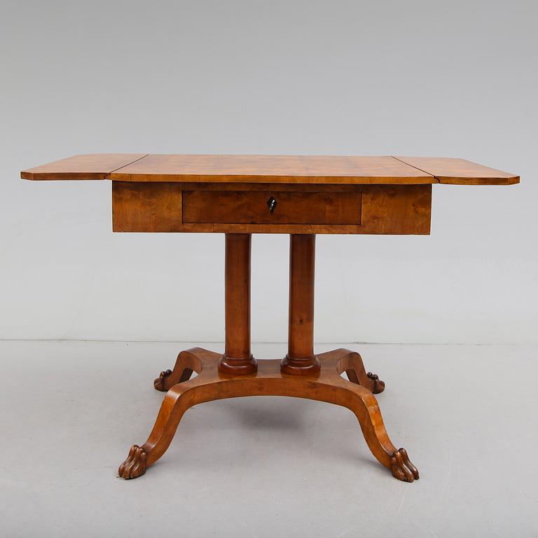 KLAFFBORD, Karl Johanstil, omkring år 1900.