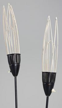 GOLVLAMPA, lackad metall och mässing, 1900-talets mitt.