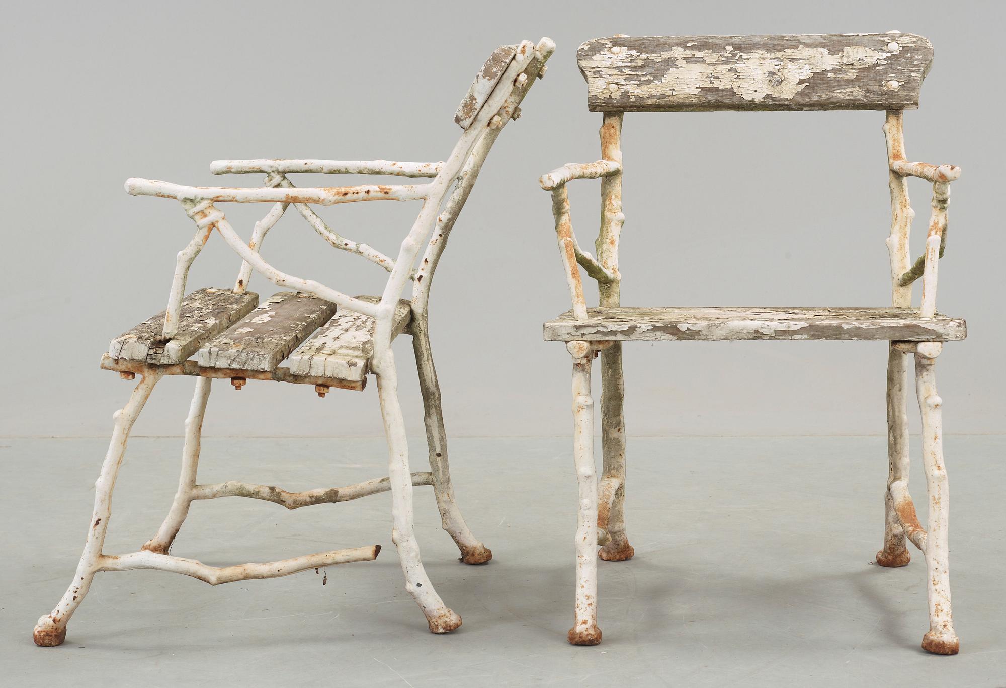 TRÄDGÅRDSSTOLAR, ett par, gjutjärn, 1900-talets början.