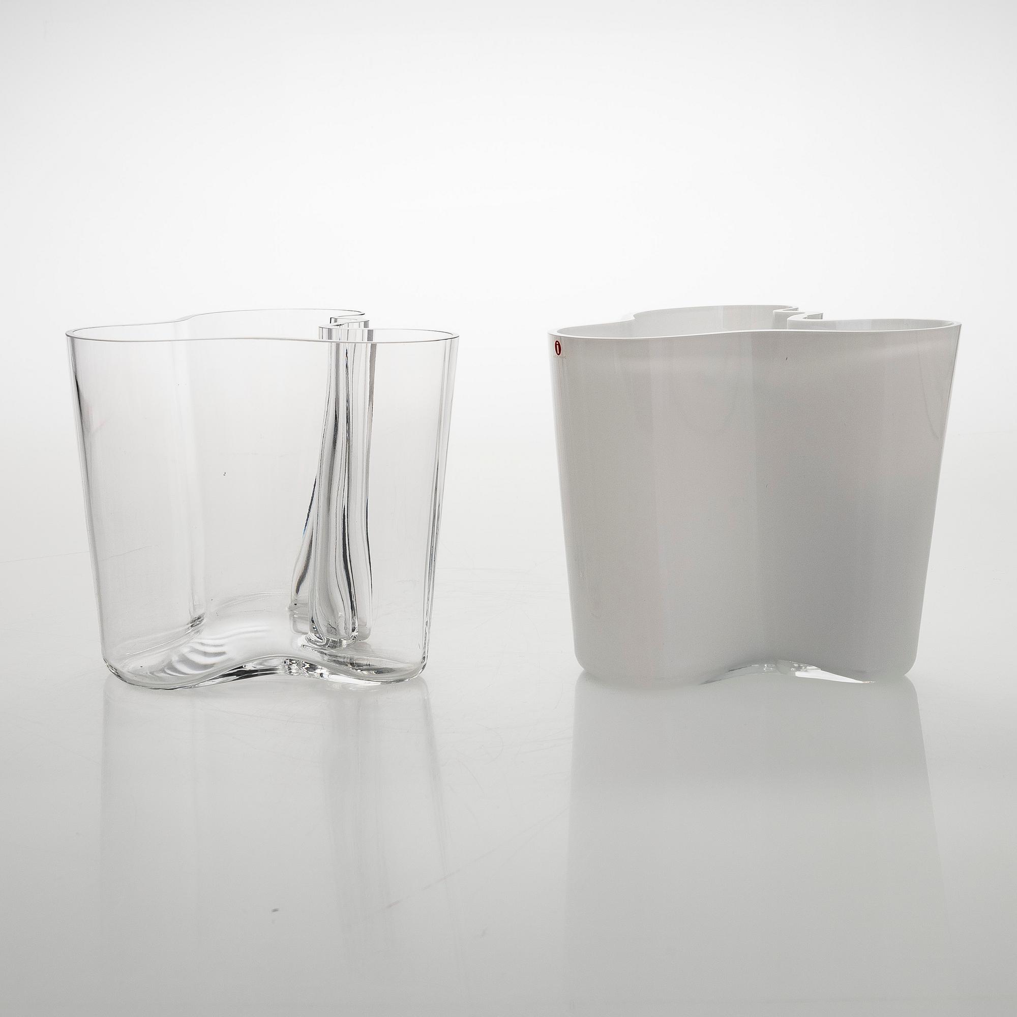 Alvar Aalto, maljakoita, 2kpl, malli 3030,  signeerattu Alvar Aalto.