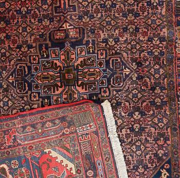 MATTA, orient. Ca 250 x 150 cm.