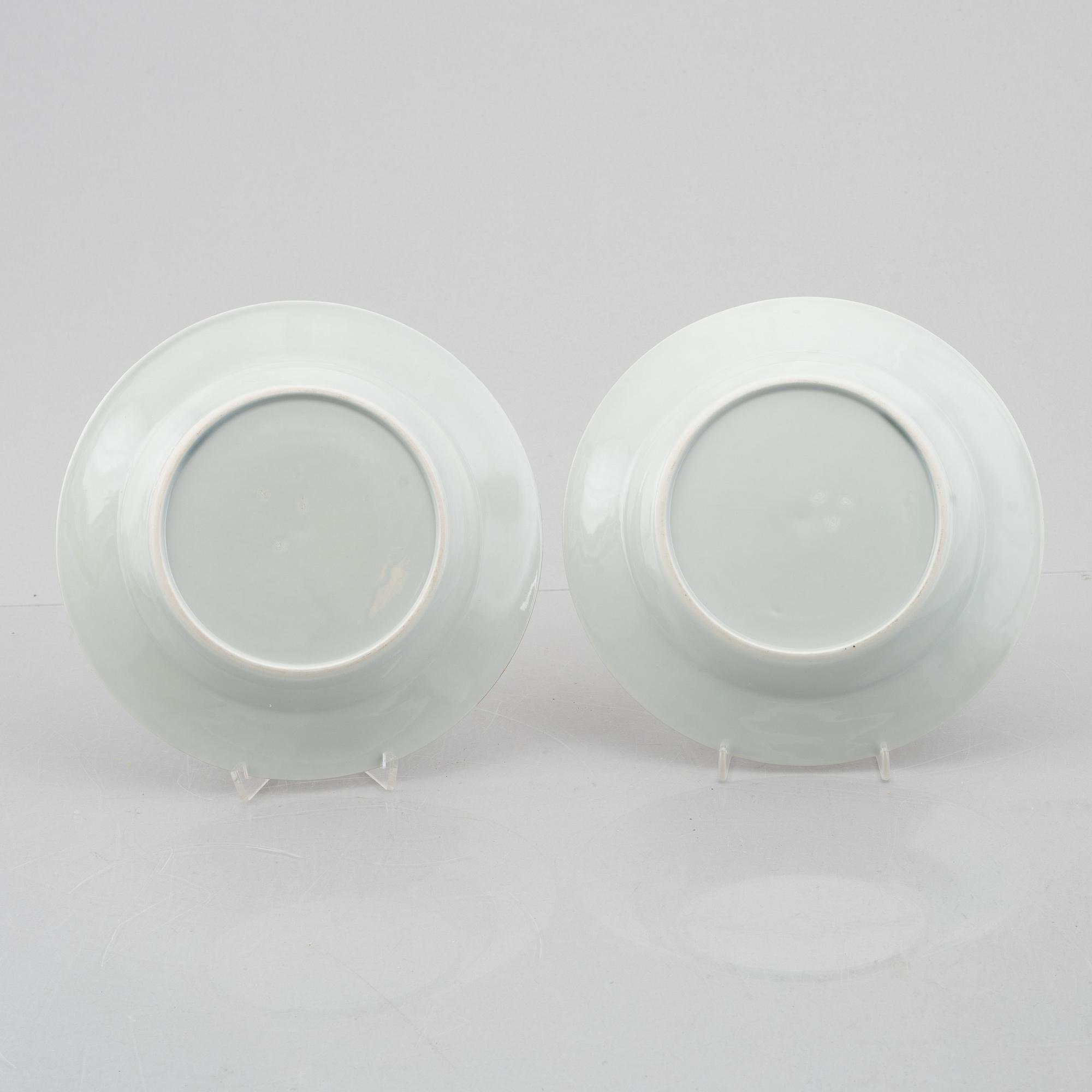 A group of nine porcelain armorial plates, probablu Samson, 19th/20th century.