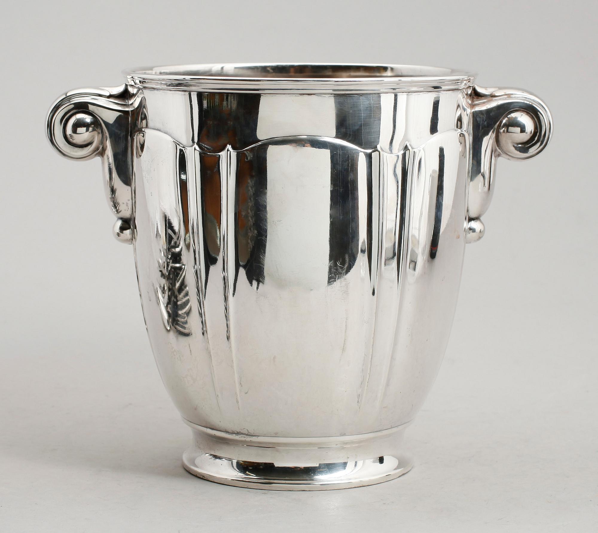 VINKYLARE, nysilver, 1900-talets mitt.