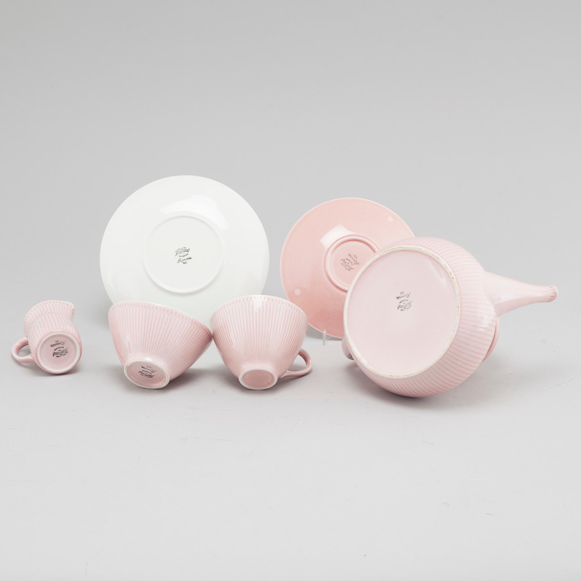 a porcelian tea set of 27 pcs, "Rosmarin", Rörstrand, from the latter half of the 20th century.