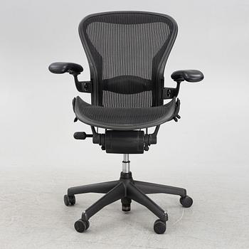 Don Chadwick/Bill Stump, skrivbordsstol, "Aeron", Herman Miller.