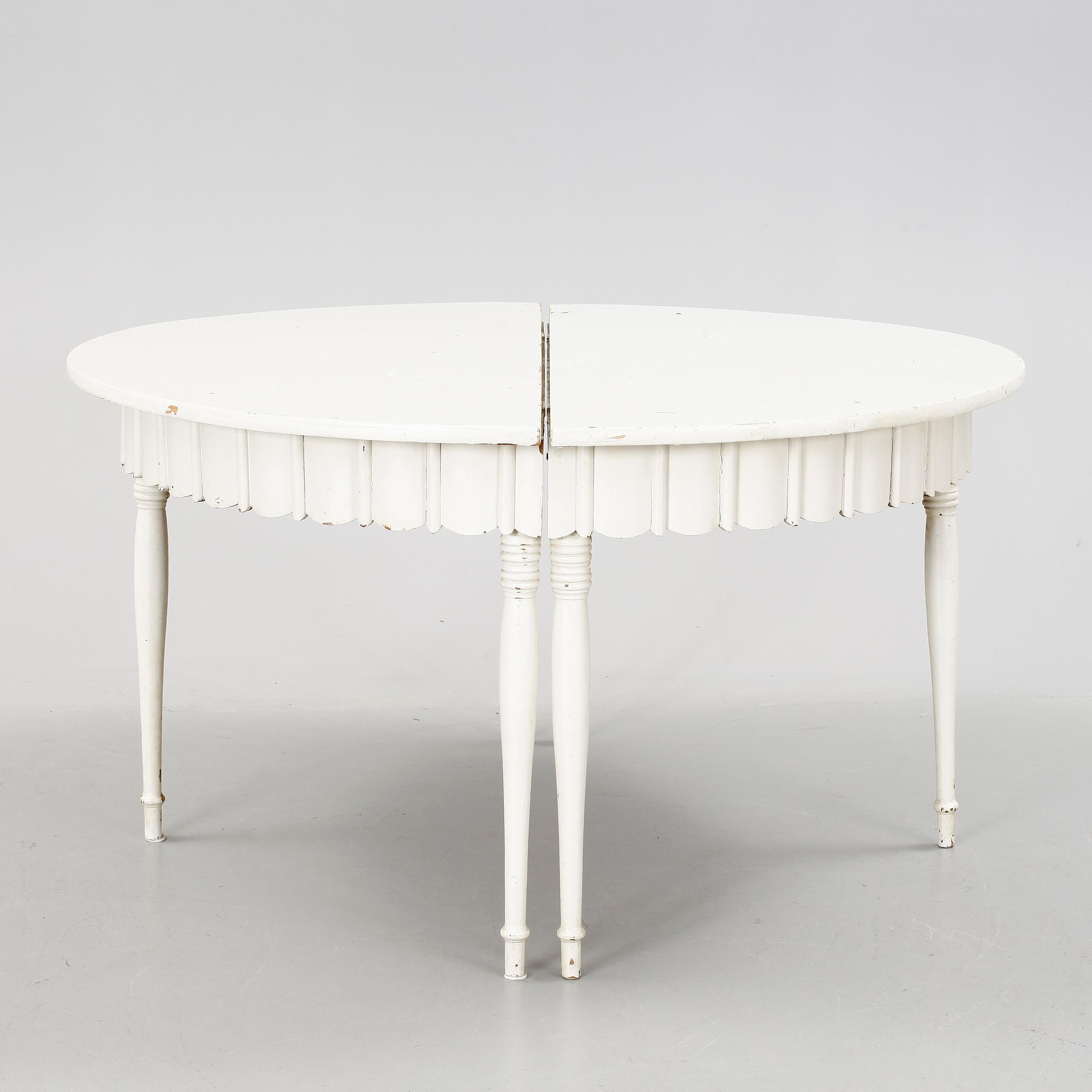 MÅNBORD, ett par, 1800-talets slut.